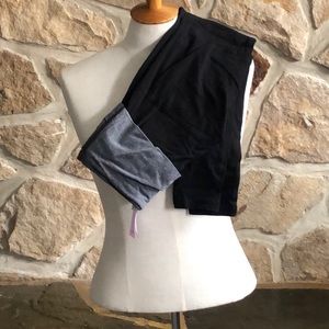 Black leggings with gray waistband